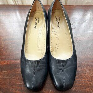 👩‍💼TROTTERS Doris Comfort Pumps | Navy Blue Leather | Women’s Size 8.5